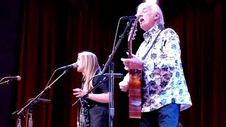 Robyn Hitchcock and Emma Swift - Glass Hotel
