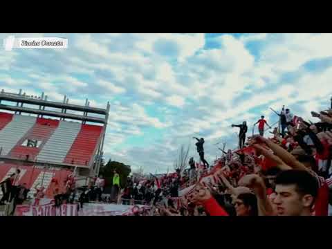 "HINCHADA DE ESTUDIANTES EN SANTA FE - ENTRE TIEMPO VS BELGRANO" Barra: Los Leales &bull; Club: Estudiantes de La Plata