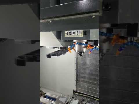 Haas VF-2SS CNC VMC, 2012- 4th Axis, Side Mount Tool Changer, Tool Holders