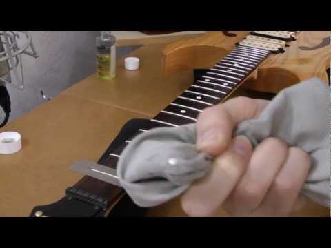 Workshop E-Gitarre 2/4 INSTRUMENTENPFLEGE, Saitenwechsel und Einstellen der Bundreinheit