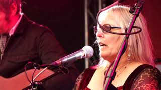 Judy Dyble & Andy Lewis (feat. Robert Rotifer), "Tired Bones", Vienna - Volksstimmefest 2017