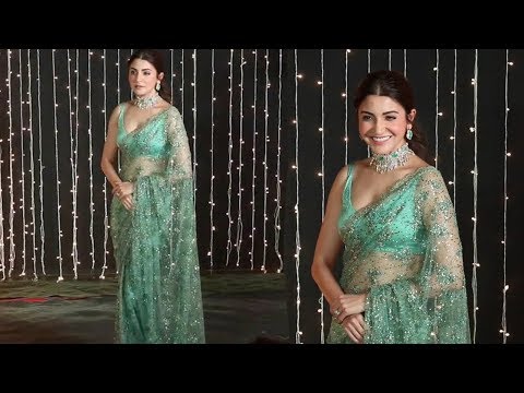 download lagu mp3 mp4 Anushka Sharma In Saree, download lagu Anushka Sharma In Saree gratis, unduh video klip Anushka Sharma In Saree