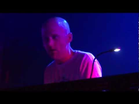 Moby Ya mama Fat Boy Slim﻿ vs Moguai Live Montreal 2012 HD 1080P