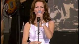 Martina McBride - Independence Day (Live at Farm Aid 2001)