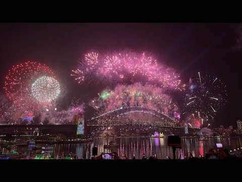 Sydney New Year’s Eve 2025/2026 Midnight Fireworks