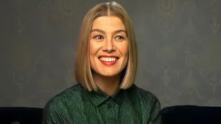 Wheel of Time Rosamund Pike Alvaro Morte CCXP | 5th December 2021 video