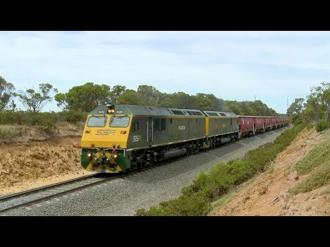 SSR Grain Train with RL class locomotives - PoathTV Australian Trains & Railways 2017