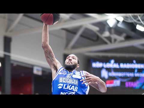 Brandon Rozzell dunk i trafik vs. Norrköping Dolphins
