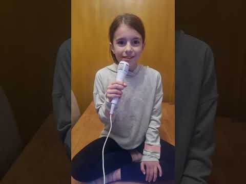 Leonor - Cover of Miley Cyrus Flowers 💐