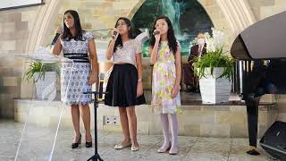Fernanda, Letícia e Lívia Baía  Contemplem cover Behold / Bella Camp, Jeremy Camp