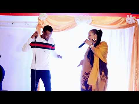 AYAAN TROMSO iyo DEEQ DHEEG - Live ISKALAAJI SHOW BRISTOL