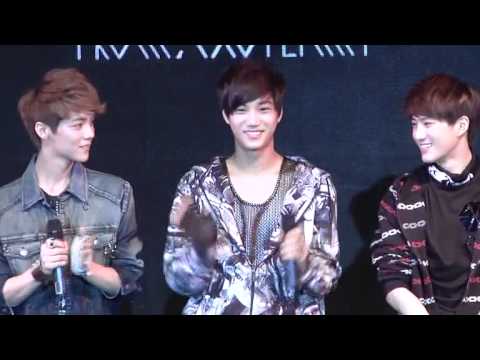120401 EXO China Showcase - Member Introductions