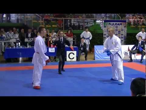 Gianluca De Vivo vs Michele Giuliani - 65 kg - Campionati Italiani Kumite Ostia 2012