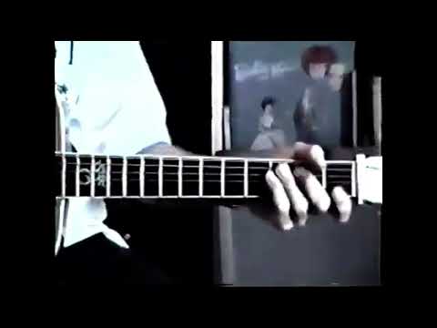 How to.  A classic Tony Rice style bluegrass guitar lick instructional.  Santa Cruz guitar