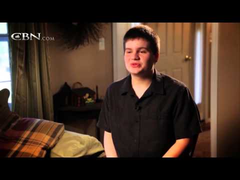 700 Club Interactive: Car Crushed - March 16, 2015