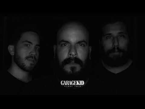 #GarageKid - Clashing - (Lyric Video)