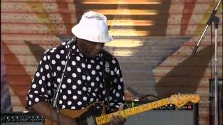 Buddy Guy &amp; John Mayer   What Kind of Woman Is This  Live at Farm Aid 2005)