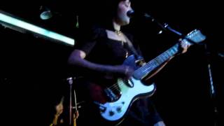Dum Dum Girls - He Gets Me High