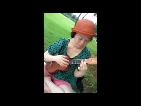 MIN UKULELE