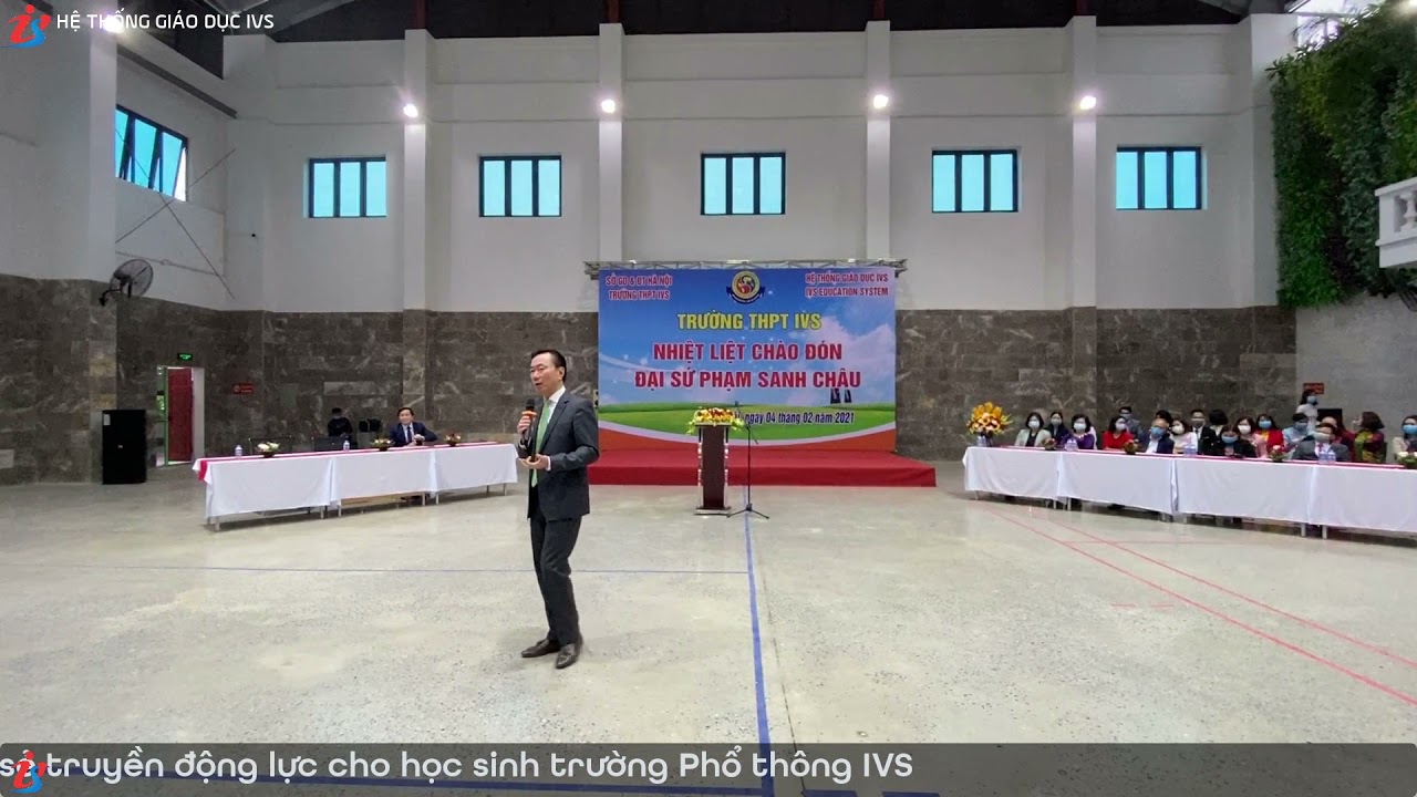 Học sinh trường Phổ thông IVS giao lưu với Đại Sứ Phạm Sanh Châu