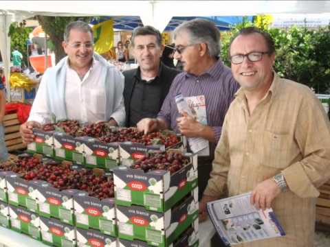 Sagra delle ciliegie di Chiusa Sclafani 2011  1t - di Totò Mirabile.wmv