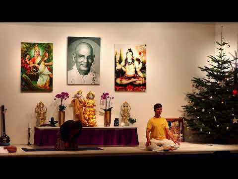 YOGA "Im Gleichgewicht" Mittelstufe mit Kalidas - Yoga Vidya Live Grundreihe 16:15 - 22.12.2020