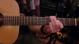 Close-Up of Dave Matthews&#39; guitar hand while playing &quot;Minarets&quot; solo