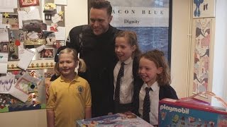Olly Murs surprises fans with gifts at their home