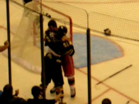 Denny Johnston vs Brodie Dupont