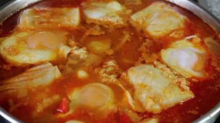 Patatas con bacalao y huevos escalfados Cocinando con Luisa Rojo