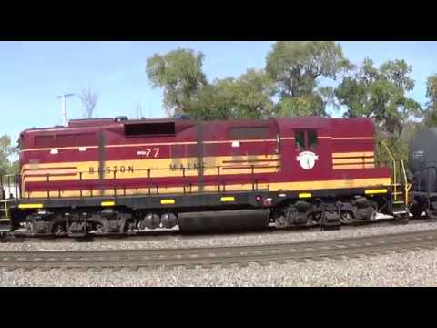 Warbonnet Leader and Boston & Maine GP9 on BNSF Freight Train