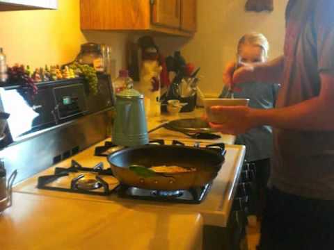 Cheesy Hashbrown Omelette - Food