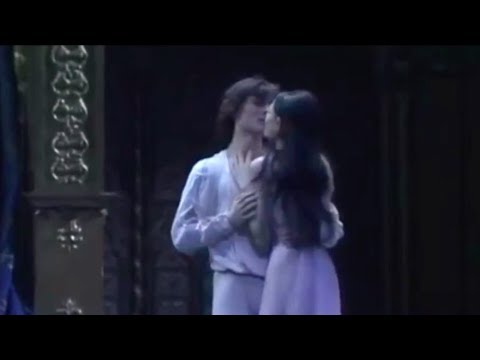 Alessandra Ferri and Wayne Eagling, Romeo and Juliette Bedroom Scene, Under the Ivy
