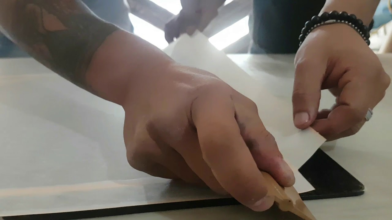 Elaboración de letrero en acrílico