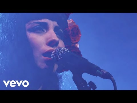 Mon Laferte - Tu Falta De Querer (En Vivo)