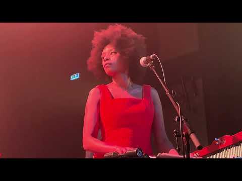 Laurent Bardainne - Singing @ 106 Rouen 7 Mai 2024