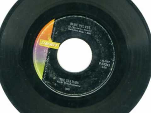 Blue Velvet - The Statues