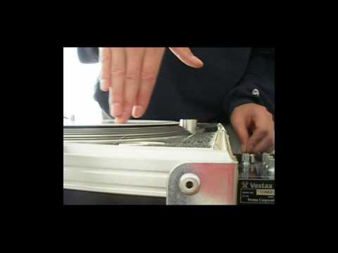 Dj Highfly Scratching Demo - Selfmade Scratch - Button and 1 mm Vinyl