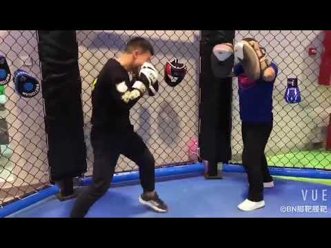 ~子甄彣璟~BN 拳擊手套 拳套 拳擊 防具 護具 手套 搏擊 散打 泰拳 格鬥 散打 健身運動 武術訓練 ~子甄彣璟~BN 拳擊手套 拳套 拳擊 防具 護具 手套 搏擊 散打 泰拳 格鬥 散打 健身運動 武術訓練