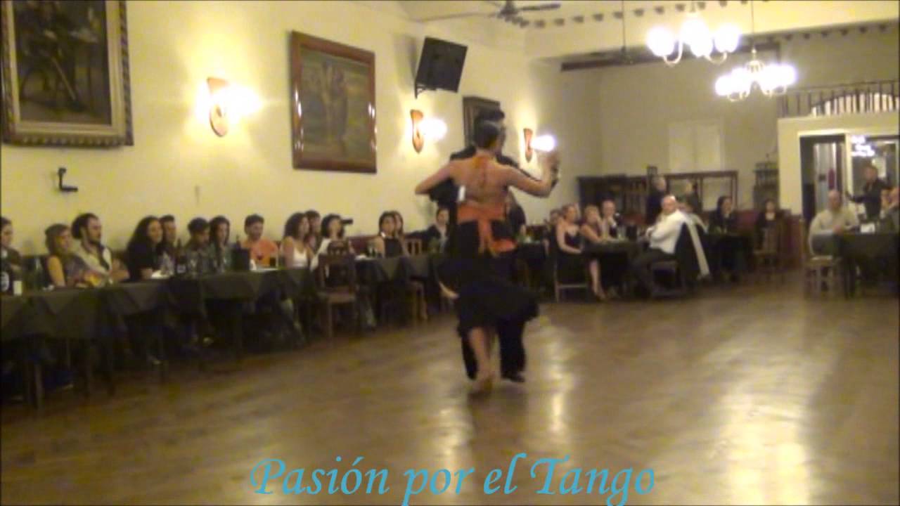 LORENA GOLDESTEIN y CRISTIAN GALLARDO Bailando el Tango CHIQUE en PORTEÑO y BAILARÍN