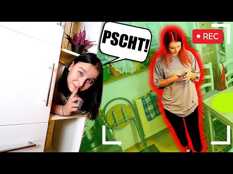 GEHEIMEN RAUM BAUEN und Schwester beobachten 🤫 ! - Celina