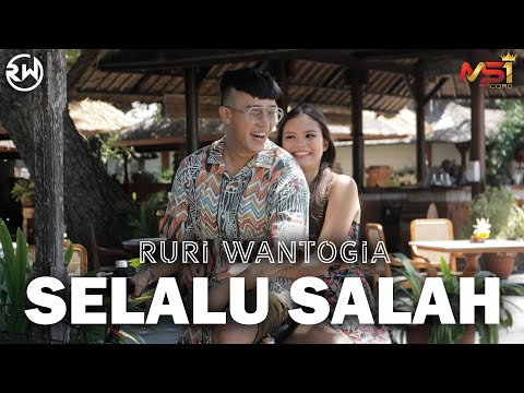 Ruri Wantogia - Selalu Salah (Official Music Video)