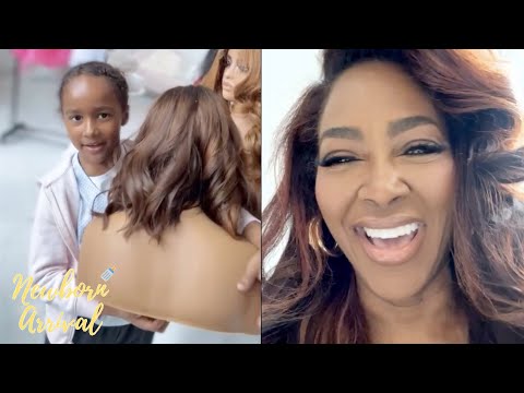 Kenya Moore's Daughter Brooklyn Is Too Funny Trying To Sell Mommy's Wig For $30 Dollars! 😂