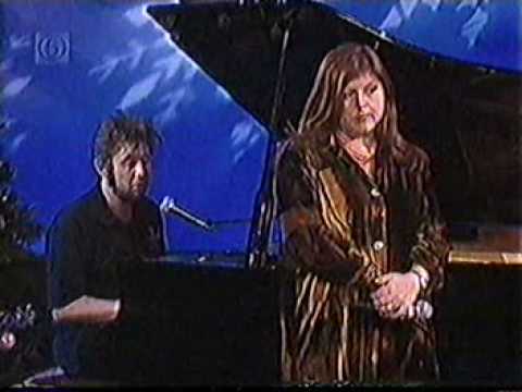 Shane MacGowan (Pogues) & Kirsty MacColl - Fairytale Of New York - On The Jack Doherty Show 1997