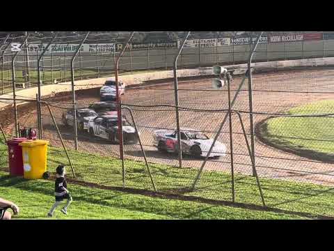 Modified Sedans Heat 1 VMPA Series Round 1 Premier Speedway Warrnambool 15/11/2025