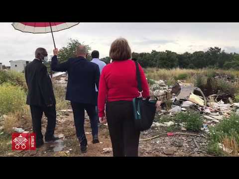 Turkson al campo nomadi di Castel Romano: per testimoniare una vicinanza