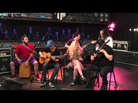 Isn't she lovely, Solana, Luis Salinas, Omar Mollo calentando con Stevie Wonder en Tu Much