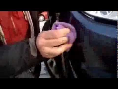 Raya de pintura del auto con disolvente Raya de pintura del auto con disolvente