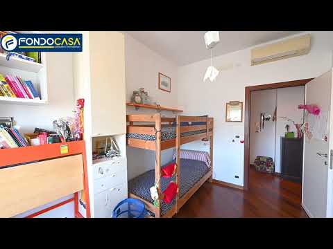 Appartamento ultimo piano con vista mare !