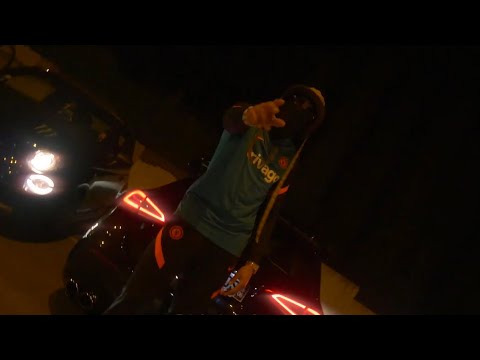 Guams - True boy ( Clip Officiel )